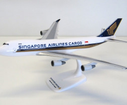 1:250 Boeing 747-412F, Singapore Airlines Cargo (Snap-Fit)