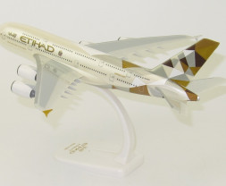 1:250 Airbus A380-861, Etihad Airways, Mitte der 2010er Jahre Facetten der Abu Dhabi-Farben (Snap-Fit)