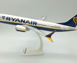 1:100 Boeing 737 MAX 8, Ryanair, 2010s Colors (Snap-Fit)