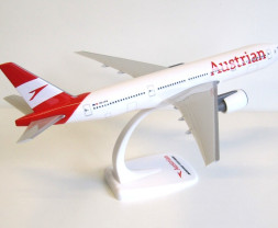 1:200 Boeing 777-2Z9ER, Austrian Airlines, 2004s Colors, Sound of Music (Snap-Fit)