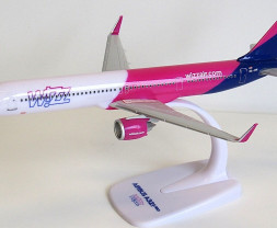 1:200 Airbus A321-271NX, Wizz Air (Snap-Fit)