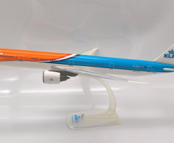 1:200 Boeing 777-306ER, KLM Royal Dutch Airlines, New Orange Pride Colors (Snap-Fit)