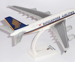 1:250 Airbus A380-841, Singapore Airlines, 2000s Colors (Snap-Fit)