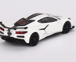 1:64 Chevrolet Corvette Z06 2023 Arctic White