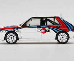 1:64 Lancia Delta HF Integrale Evoluzione Martini Racing