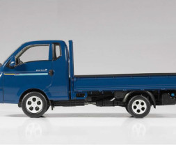 1:24 Hyundai Porter II Cargo Truck