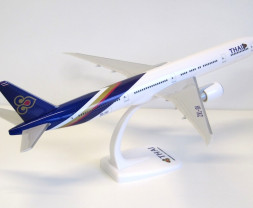 1:200 Boeing 777-3D7ER, Thai Airways International, 2010s Colors (Snap-Fit)